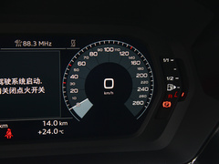奥迪A3 2024款 A3L Limousine 35 TFSI RS套件燃速型