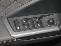 奥迪Q3 2024款 35 TFSI RS套件燃速型