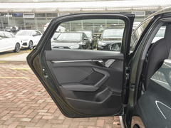 奥迪A3 2024款 A3L Limousine 35 TFSI 时尚运动型