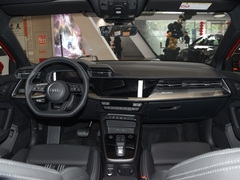 奥迪A3 2024款 A3L Limousine 35 TFSI 时尚运动型
