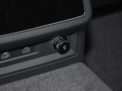 奥迪A6L 2024款 45 TFSI 臻选致雅型