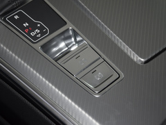奥迪A6L 2024款 45 TFSI 臻选致雅型