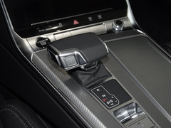 奥迪A6L 2024款 45 TFSI 臻选致雅型