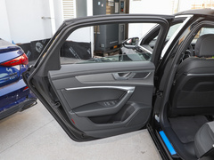 奥迪A6L 2024款 45 TFSI 臻选动感型