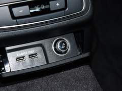奥迪A4L 2024款 40 TFSI 豪华动感型(星夜版)