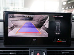 奥迪Q5L 2024款 40 TFSI 时尚动感型