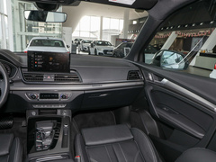 奥迪Q5L 2024款 40 TFSI 时尚动感型