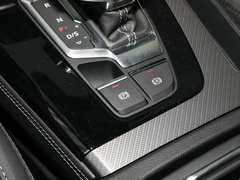 奥迪Q5L 2024款 40 TFSI 时尚动感型
