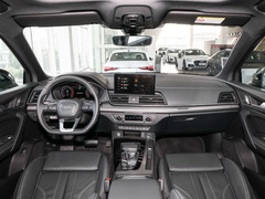 奥迪Q5L 2024款 40 TFSI 时尚动感型