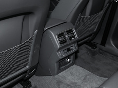 奥迪Q5L 2024款 40 TFSI 豪华致雅型
