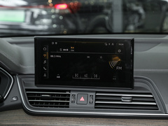 奥迪Q5L 2024款 40 TFSI 豪华致雅型