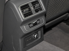 奥迪Q5L 2024款 40 TFSI 豪华动感型