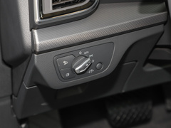 奥迪Q5L 2024款 40 TFSI 豪华动感型