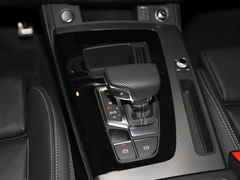奥迪Q5L 2024款 40 TFSI 豪华动感型