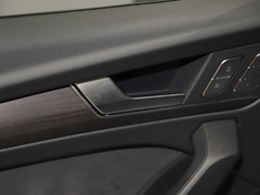 奥迪Q5L 2024款 45 TFSI 臻选动感型