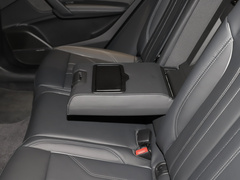 奥迪Q5L 2024款 45 TFSI 臻选动感型