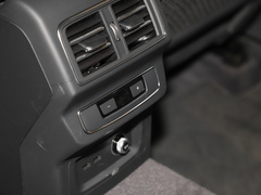 奥迪Q5L 2024款 45 TFSI 臻选动感型