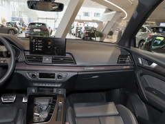 奥迪Q5L 2024款 45 TFSI 臻选动感型