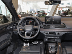 奥迪Q5L 2024款 45 TFSI 臻选动感型