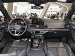 奥迪Q5L 2024款 45 TFSI 臻选动感型