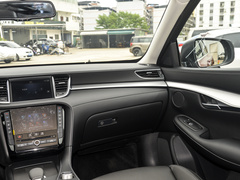 英菲尼迪QX50 2024款 2.0T 两驱时尚版