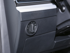 途观L 2024款 300TSI 自动两驱智享版