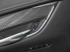凯迪拉克XT5 2024款 2.0T 四驱豪华型（蜂鸟版）