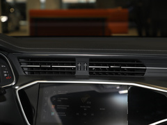 奥迪A6 旅行版 2024款 allroad quattro 55 TFSI 尊享越野型