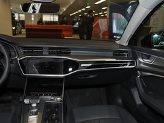 奥迪A6 旅行版 2024款 allroad quattro 55 TFSI 尊享越野型