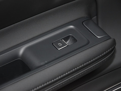 Polestar 4 2024款  单电机标准续航PLUS
