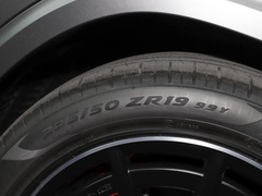 奔驰GLA级AMG 2024款 AMG GLA 35 4MATIC