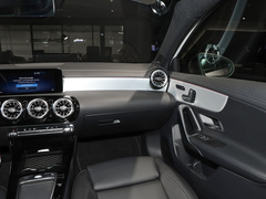 奔驰A级AMG(进口) 2024款 AMG A 35 4MATIC