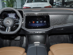 奔驰E级 2024款 E 300 L 时尚运动型
