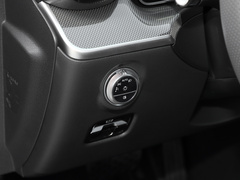 奔驰C级 2024款 改款 C 260 L 运动版