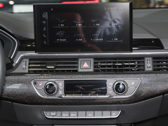 奥迪S4 2024款 S4 3.0TFSI