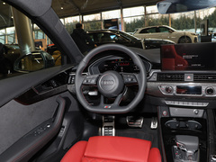 奥迪S4 2024款 S4 3.0TFSI
