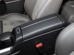奔驰EQB 2024款 EQB 350 4MATIC