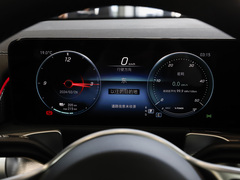奔驰EQB 2024款 EQB 350 4MATIC