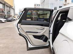 宋PLUS新能源 2024款 荣耀版 EV 520km 尊贵型