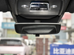 宋PLUS新能源 2024款 荣耀版 EV 520km 尊贵型