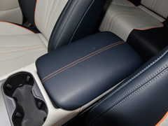 宋PLUS新能源 2024款 荣耀版 EV 520km 尊贵型