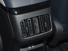 宋PLUS新能源 2024款 荣耀版 EV 520km 旗舰型