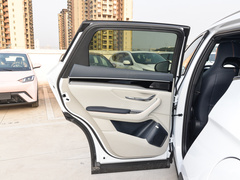 宋PLUS新能源 2024款 荣耀版 EV 605km 旗舰PLUS