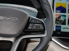 宋PLUS新能源 2024款 荣耀版 EV 605km 旗舰PLUS