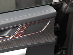 奥迪A7L 2024款 45 TFSI quattro 黑武士版