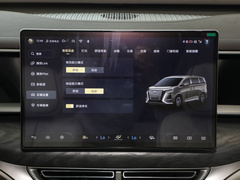 腾势D9 2024款 EV 600 四驱尊贵型