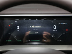 腾势D9 2024款 EV 600 四驱尊贵型