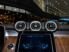 奔驰GLC 2024款 GLC 300 L 4MATIC 动感型 5座