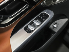 奔馳GLC 2024款 GLC 300 L 4MATIC 豪華型 5座