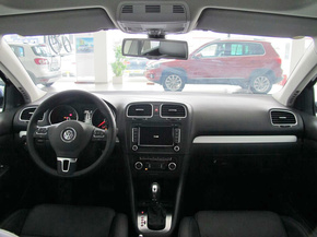 大众(进口) 旅行轿车 1.4TSI 中控台整体
